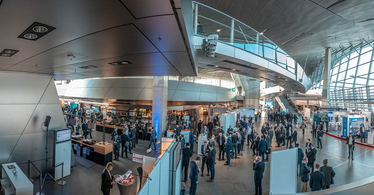 Das Forum Automobillogistik 2019 in München gibt die Antworten: Die Digitalisierung der Supply Chain integriert Hersteller, Zulieferer und Transport-Dienstleister. (Bild: © BVL / Kai Bublitz)