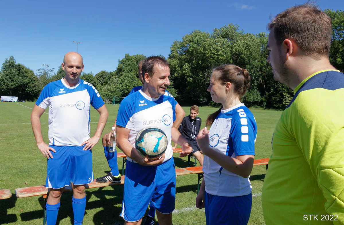 Wir bleiben am Ball! (Foto: © Steffen Keber)