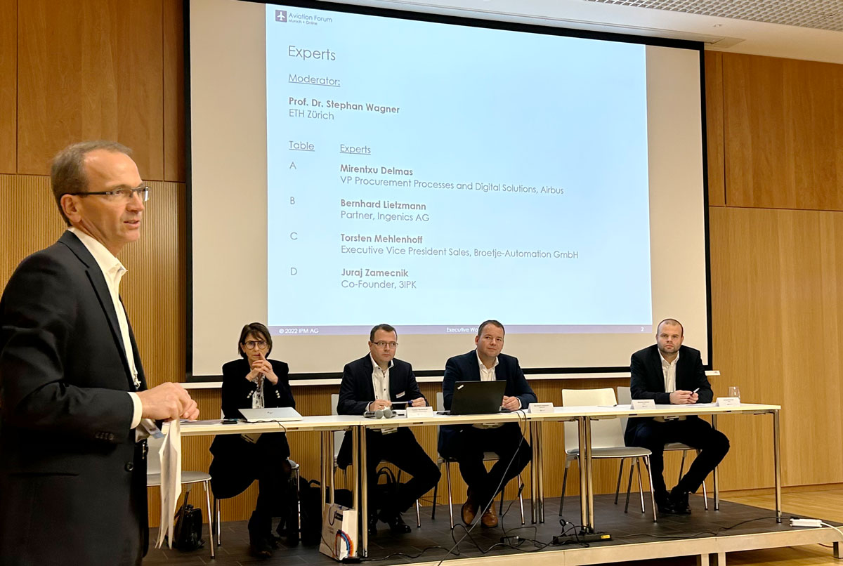 Moderator Prof. Dr. Stefan Wagner (ETH Zurich) welcomes the experts in the Executive Stream "Best practices on how to strive for operational excellence", Mirentxu Delmas (Airbus), Bernhard Lietzmann (Ingenics), Torsten Mehlenhoff (Broetje-Automation) and Juraj Zamecnik (3IPK)