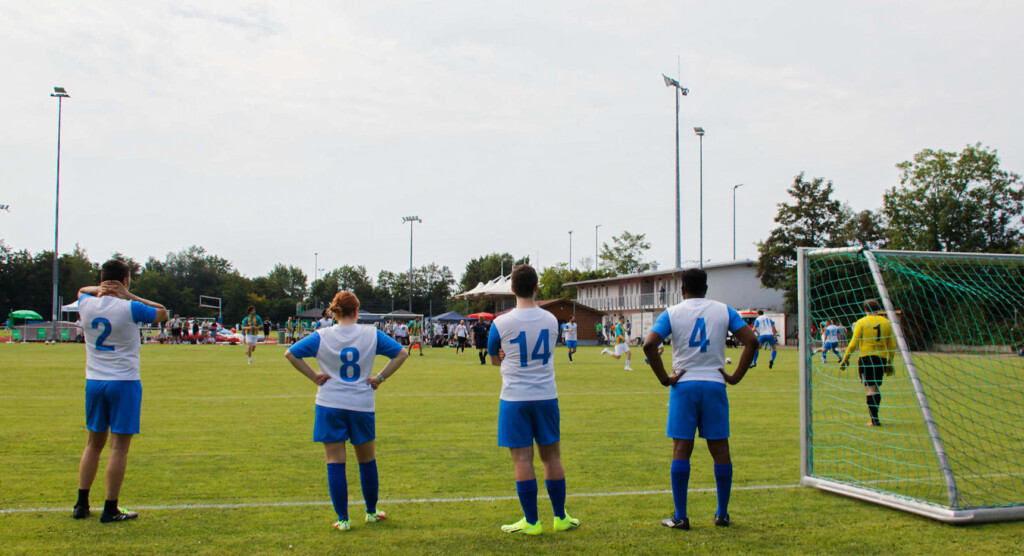 Voller Support von der Seitenlinie (Foto: © Steffen Keber)
